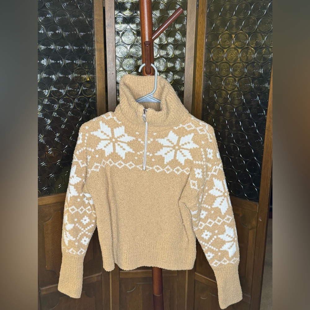 Snowflake Quarter Zip